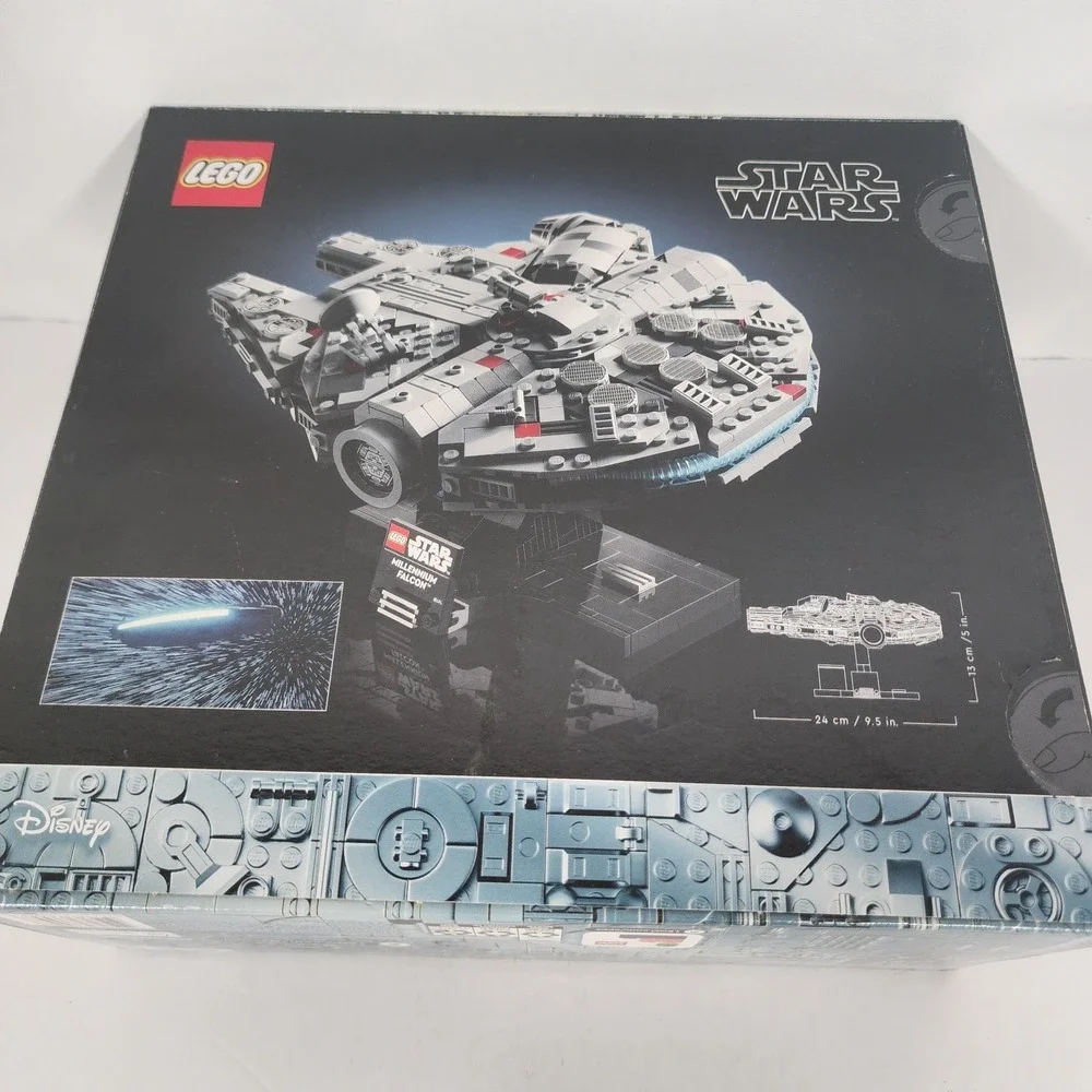 LEGO Star Wars Millennium Falcon 75375 25th Anniversary 921 Pc Sealed NIB
